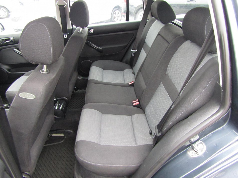 Volkswagen Golf 1.4 i 