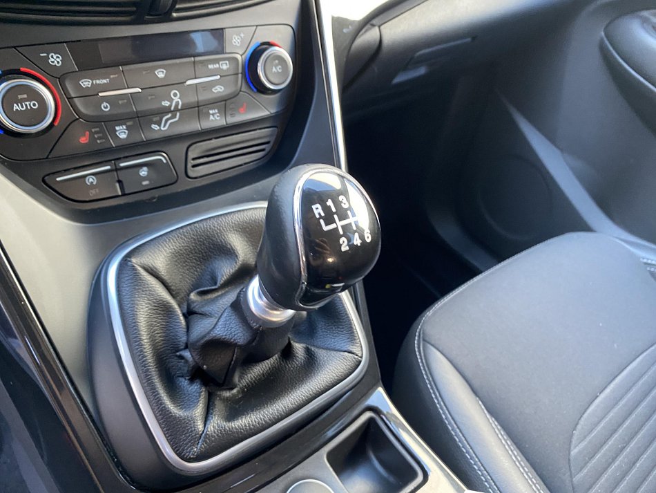 Ford Kuga 1.5i 