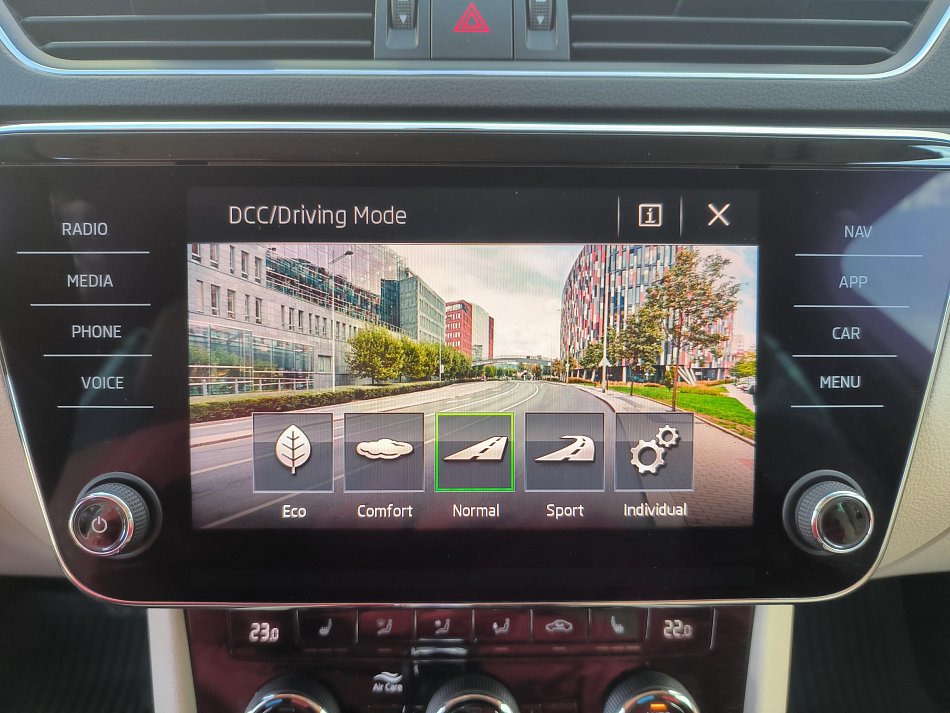 Škoda Superb III 1.8 TSi L&K