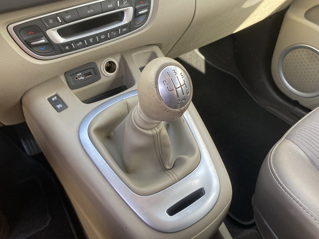 Renault Scénic 1.5 dCi 