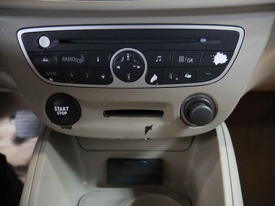 Renault Fluence 1.6 i 