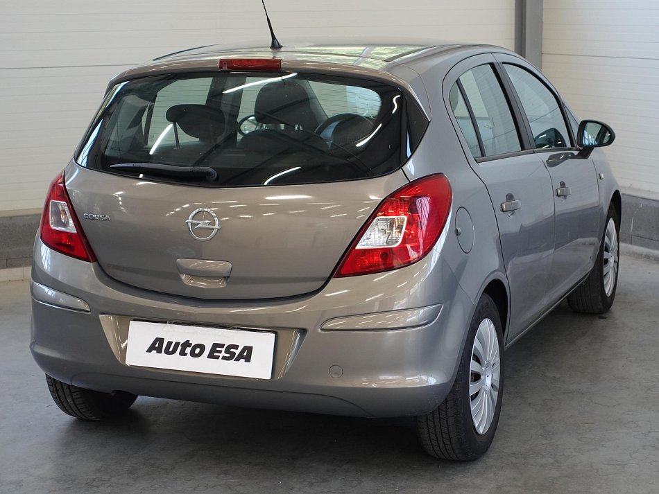 Opel Corsa 1.2i 
