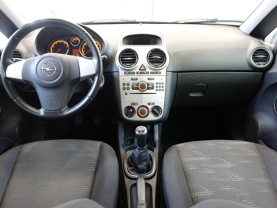 Opel Corsa 1.2i 