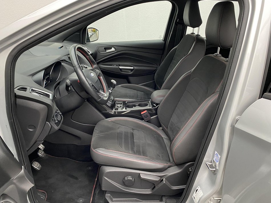 Ford Kuga 1.5 EB ST-Line