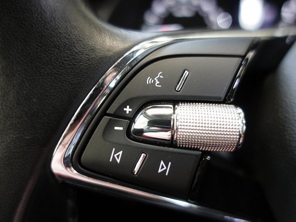 Škoda Octavia IV 2.0 TDi 