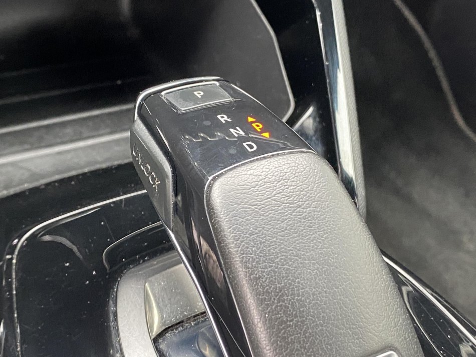 Peugeot 208 1.2 PT GT Line