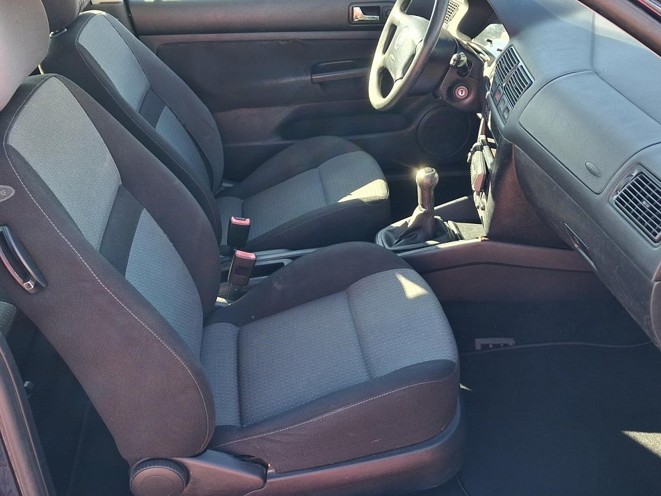 Volkswagen Golf 1.4i 