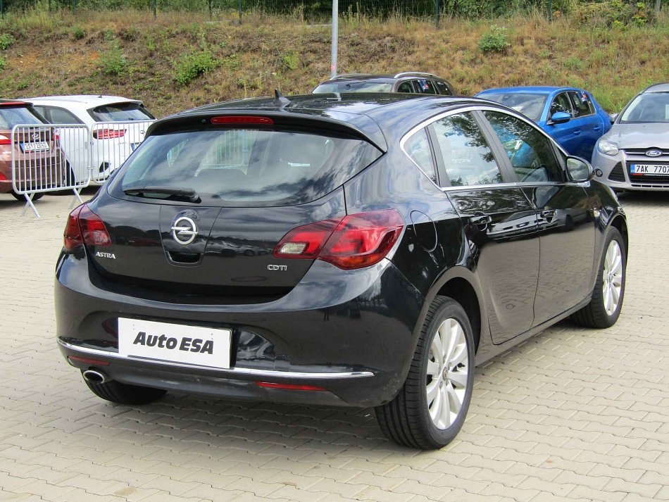 Opel Astra 2.0CDTi 