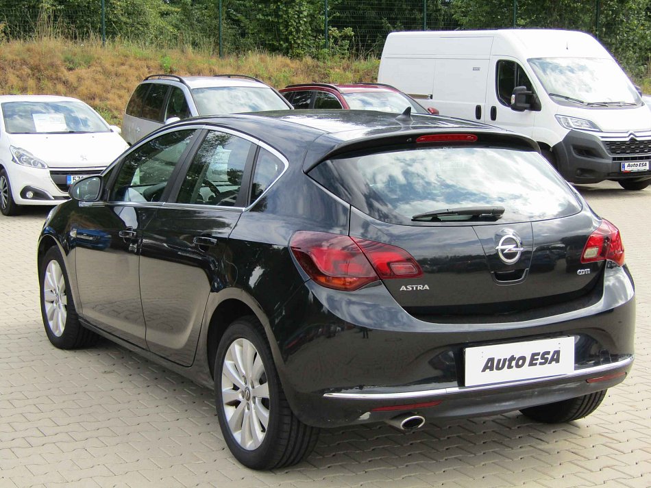 Opel Astra 2.0CDTi 