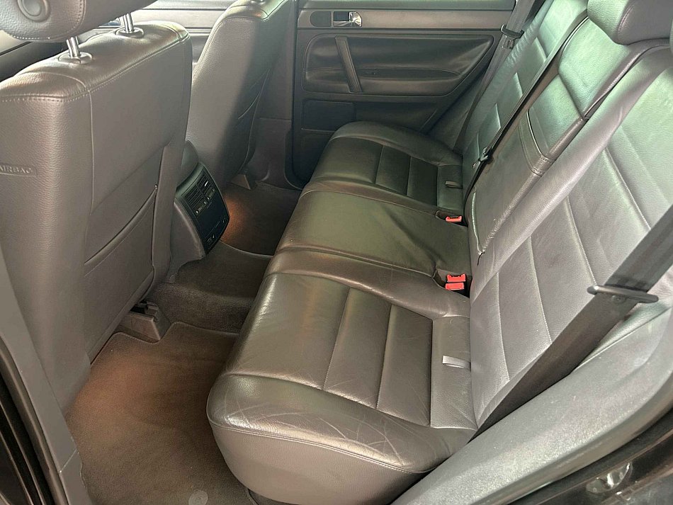 Volkswagen Touareg 3.0TDi  4x4