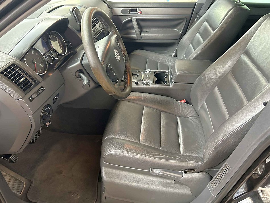 Volkswagen Touareg 3.0TDi  4x4