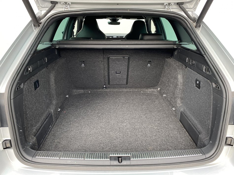 Škoda Superb III 2.0 TDi SportLine