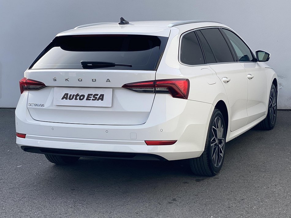Škoda Octavia IV 1.5 TSi Style
