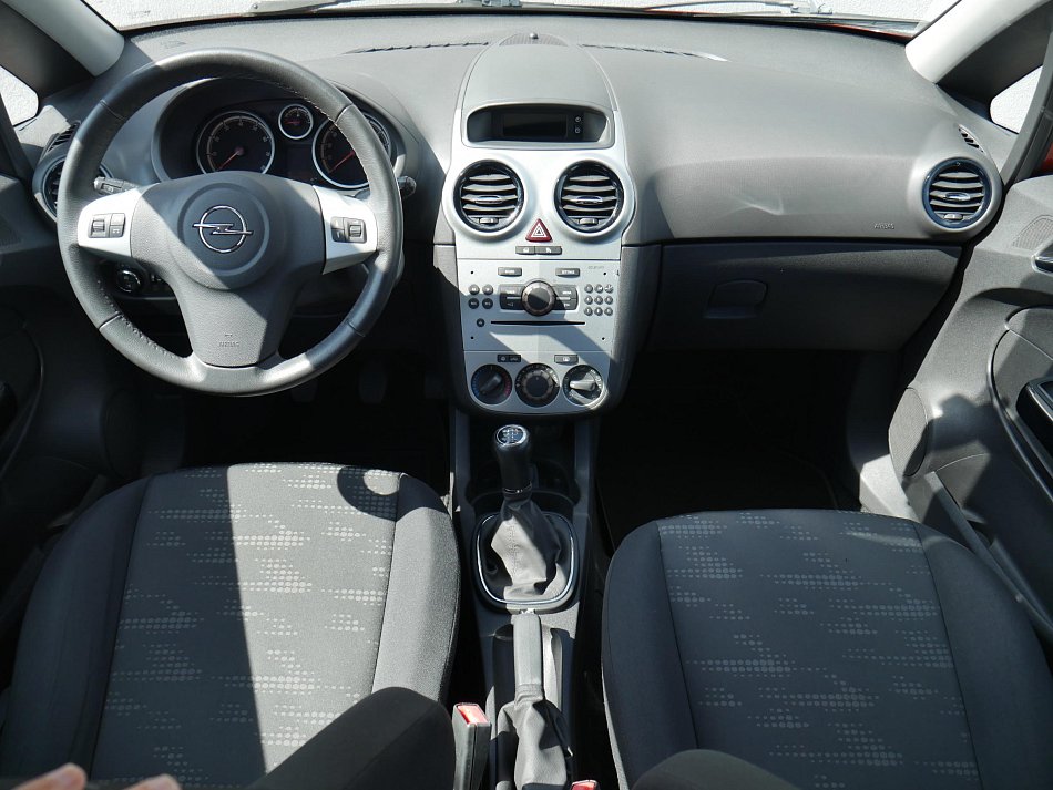 Opel Corsa 1.2i 