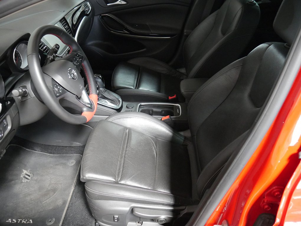 Opel Astra 1.6 CDTi 