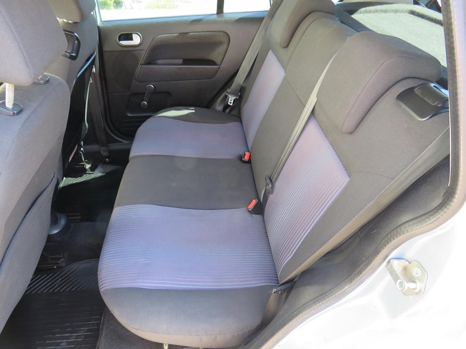 Ford Fusion 1.4i 