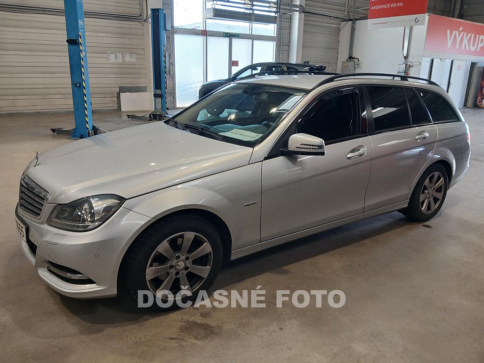 Mercedes-Benz Třída C 2.2CDi  C180