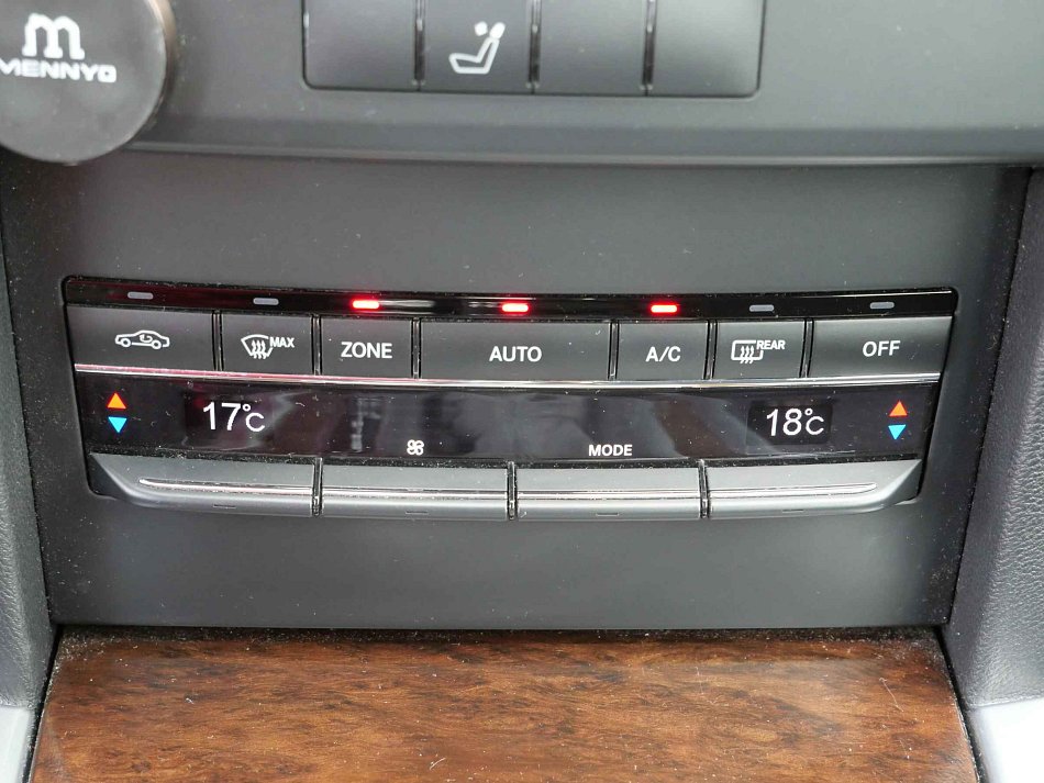 Mercedes-Benz Třída E 1.8 