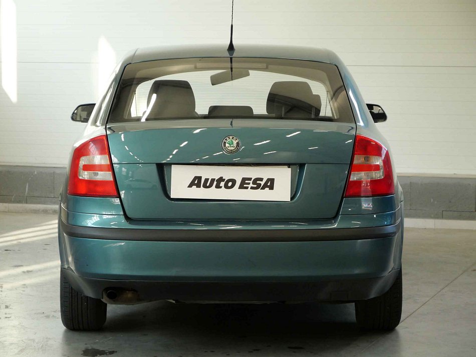 Škoda Octavia II 1.6FSi 