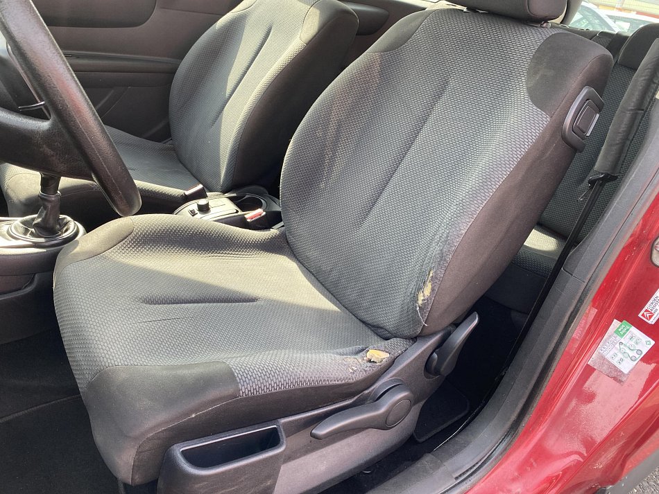 Citroën C4 1.4i 