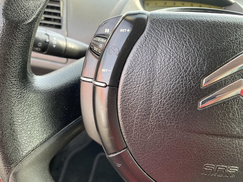 Citroën C4 1.4i 