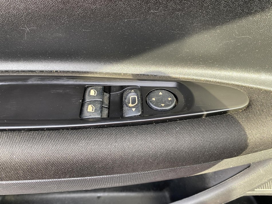 Citroën C4 1.4i 