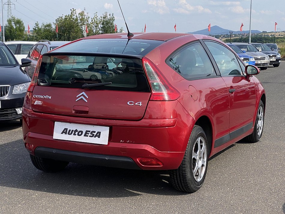 Citroën C4 1.4i 
