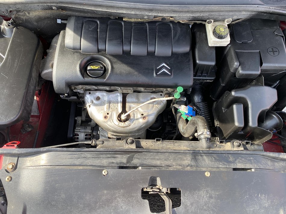 Citroën C4 1.4i 