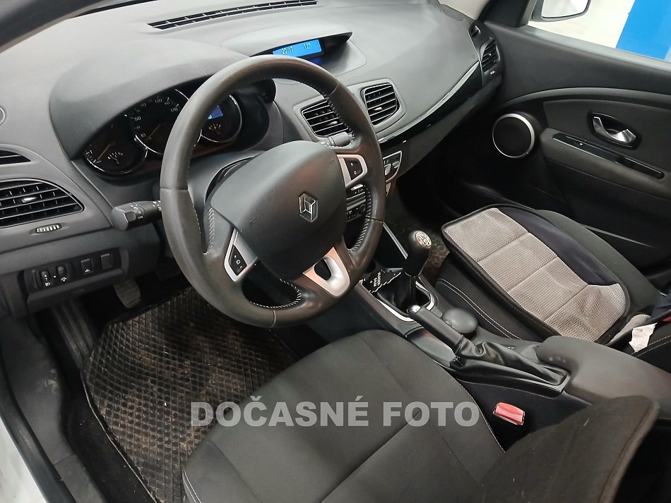 Renault Fluence 1.6i 