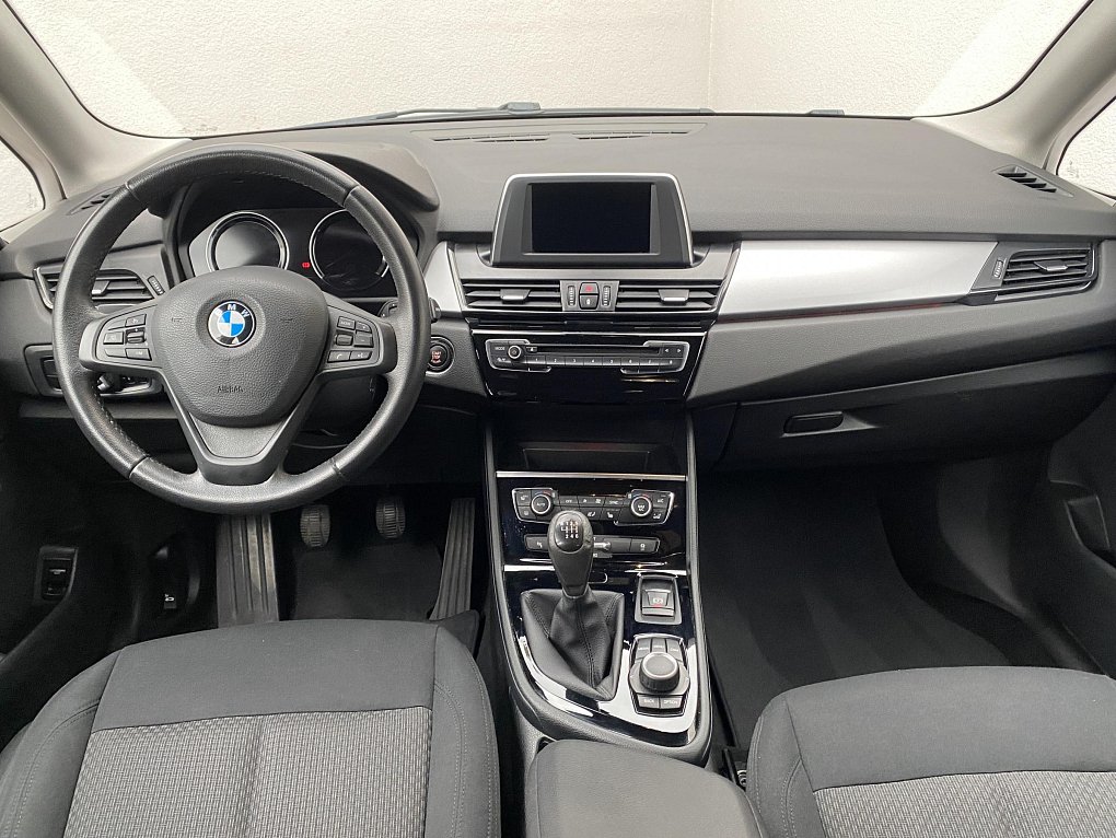 BMW Řada 2 1.5 i Advantage 218i
