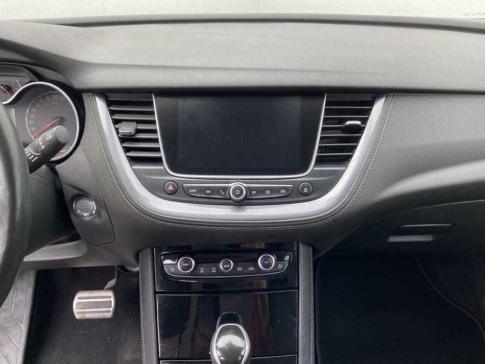 Opel Grandland X 1.2PT Innovation
