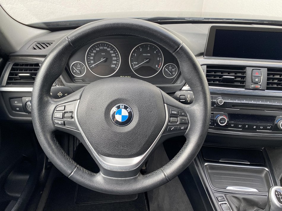 BMW Řada 3 2.0 D LuxuryLine 320D