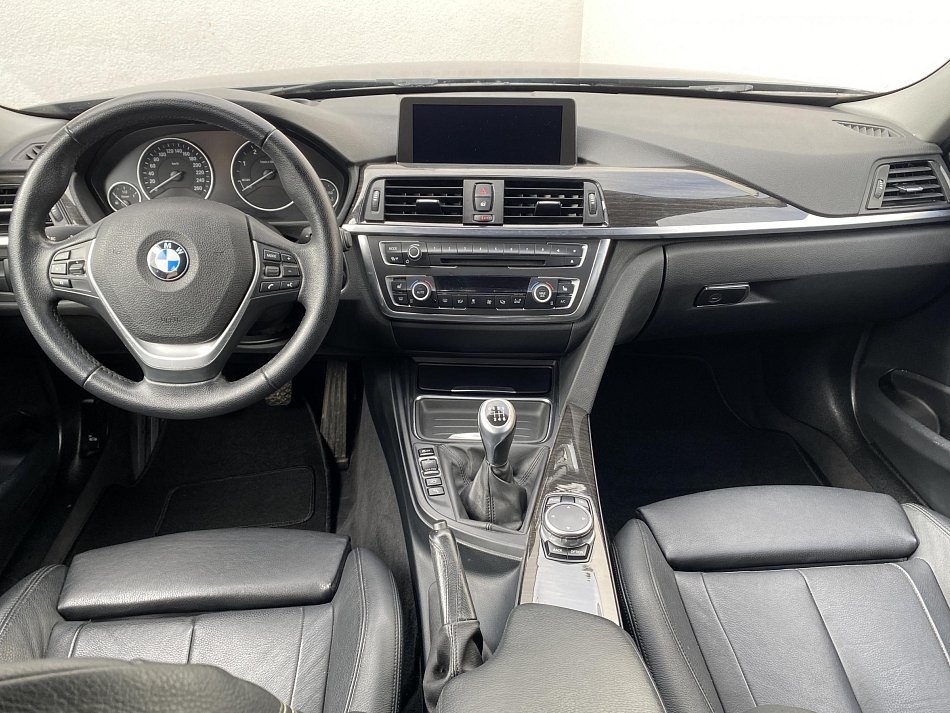 BMW Řada 3 2.0 D LuxuryLine 320D