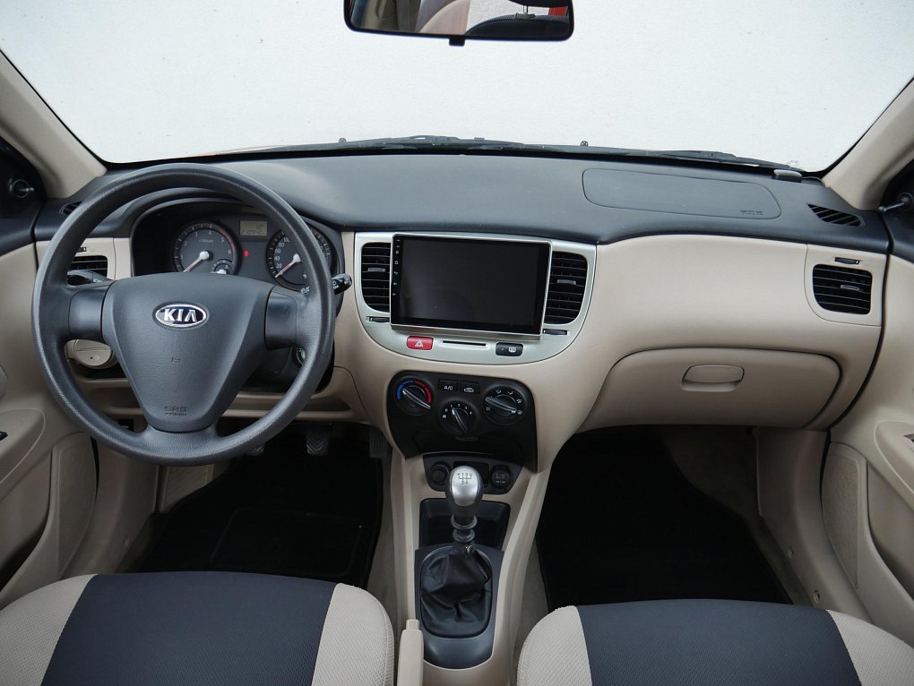 Kia Rio 1.5i 
