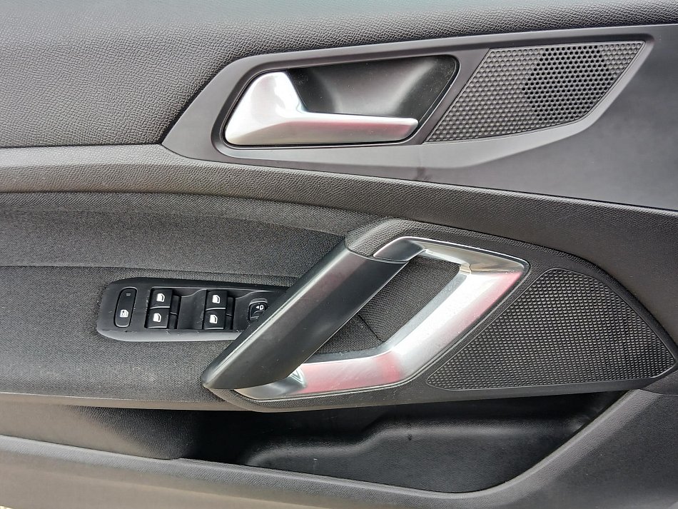 Peugeot 308 2.0 HDi 