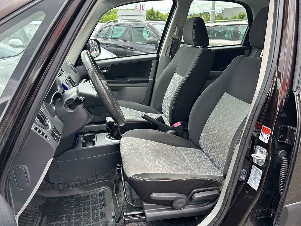 Suzuki SX4 1.6i 