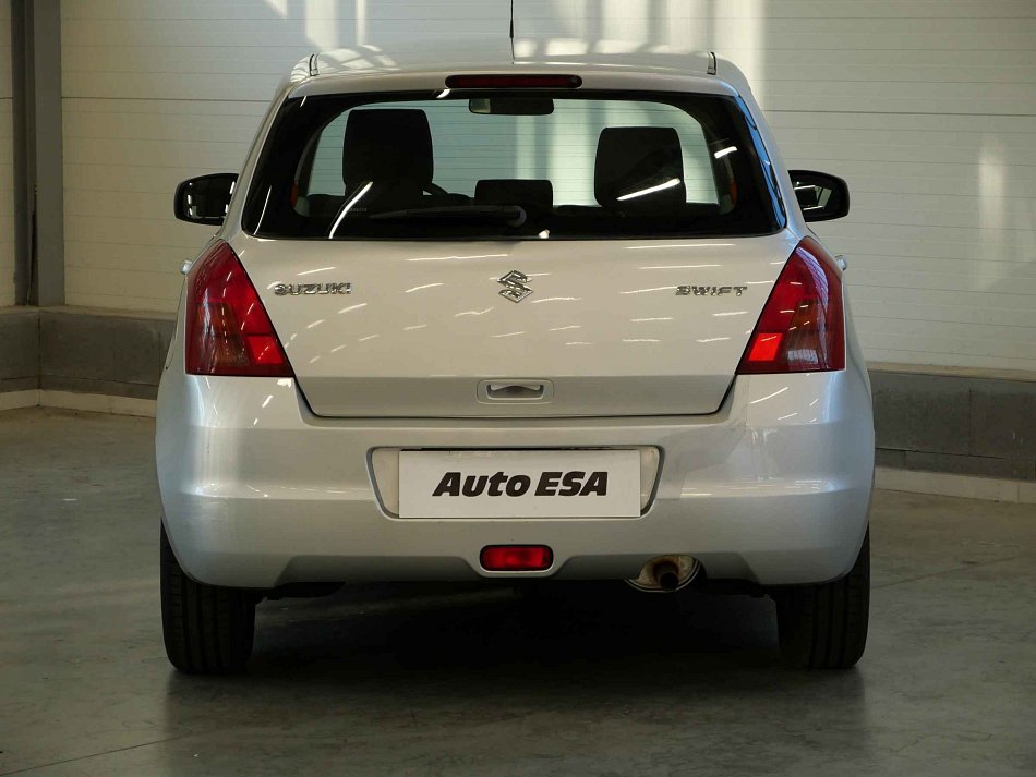 Suzuki Swift 1.4i 