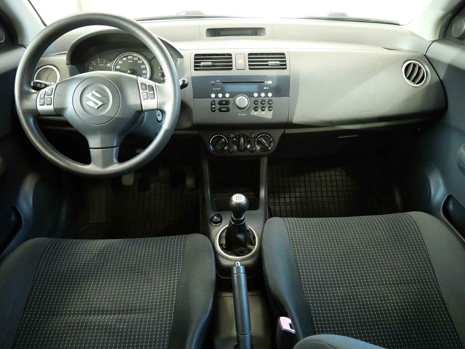 Suzuki Swift 1.4i 