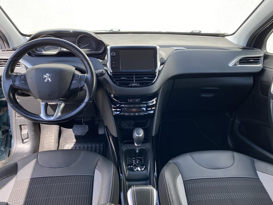 Peugeot 2008 1.2 PT Allure