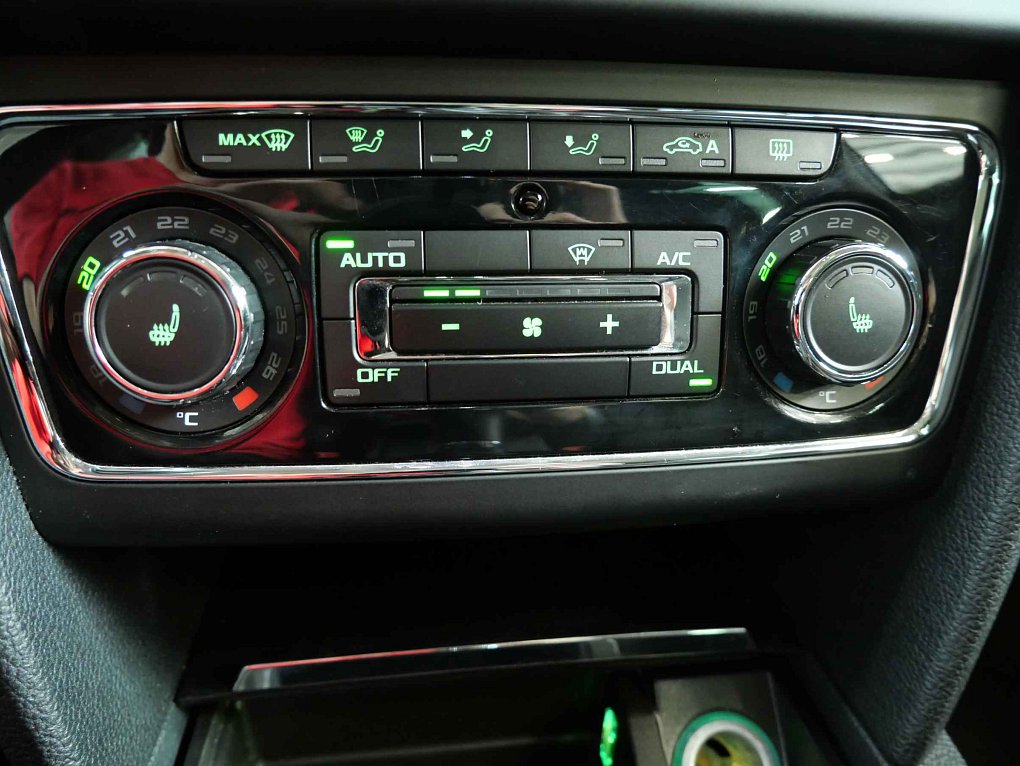 Škoda Superb II 2.0 TDi Elegance 4x4