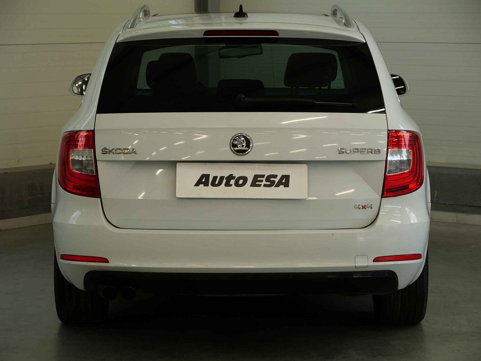 Škoda Superb II 2.0 TDi Elegance 4x4