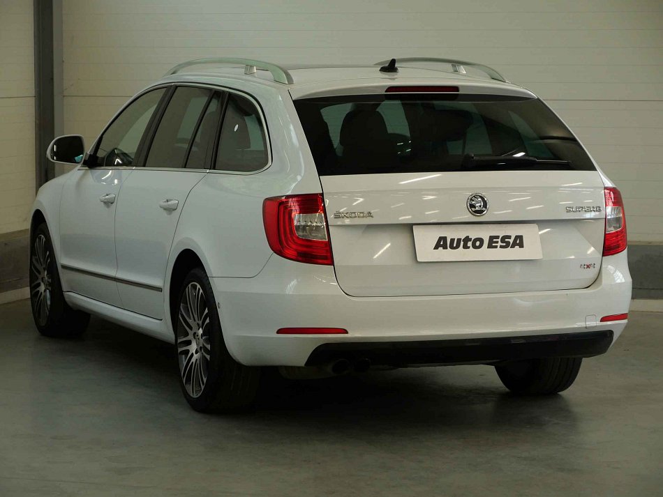 Škoda Superb II 2.0 TDi Elegance 4x4