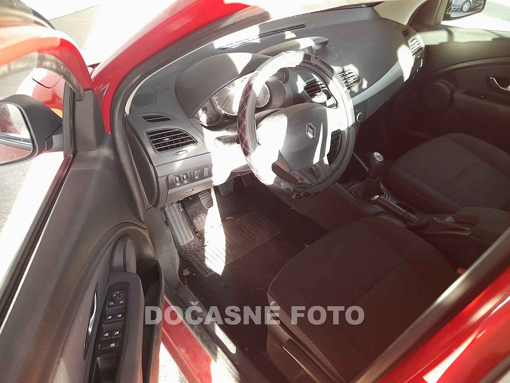 Renault Fluence 1.6i 