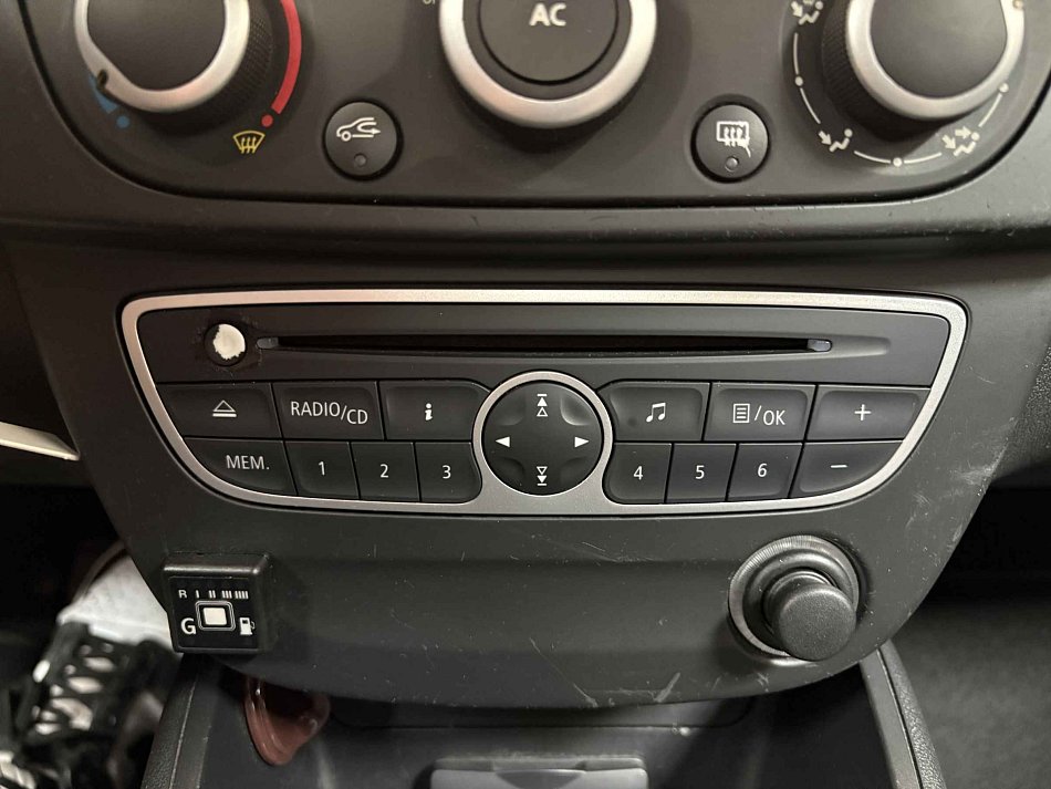 Renault Fluence 1.6i 