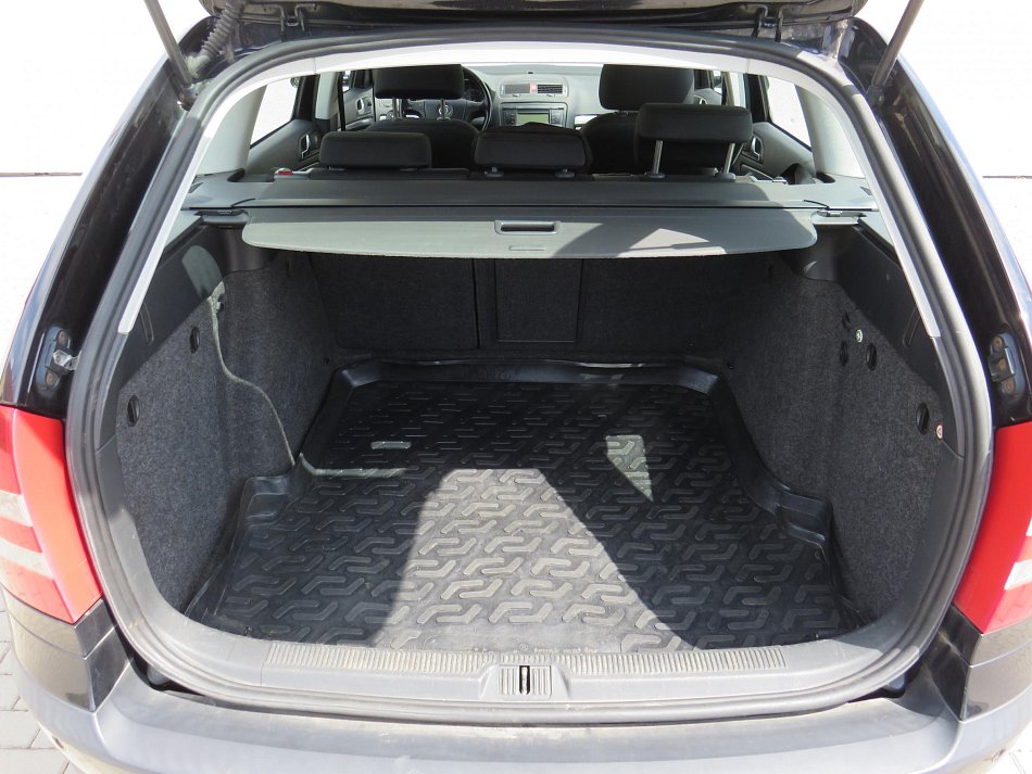 Škoda Octavia II 1.9TDi Elegance