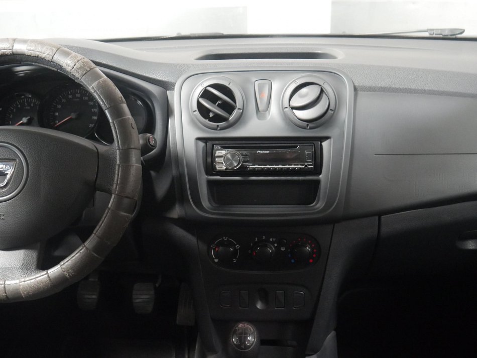 Dacia Sandero 1.2i 