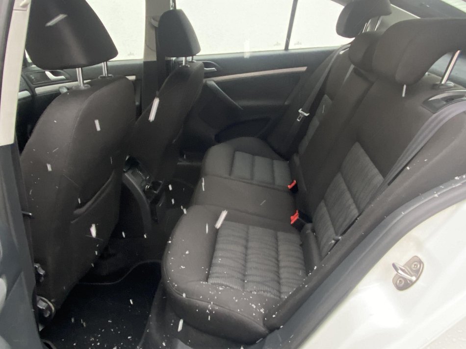 Škoda Octavia II 1.6 TDi Elegance