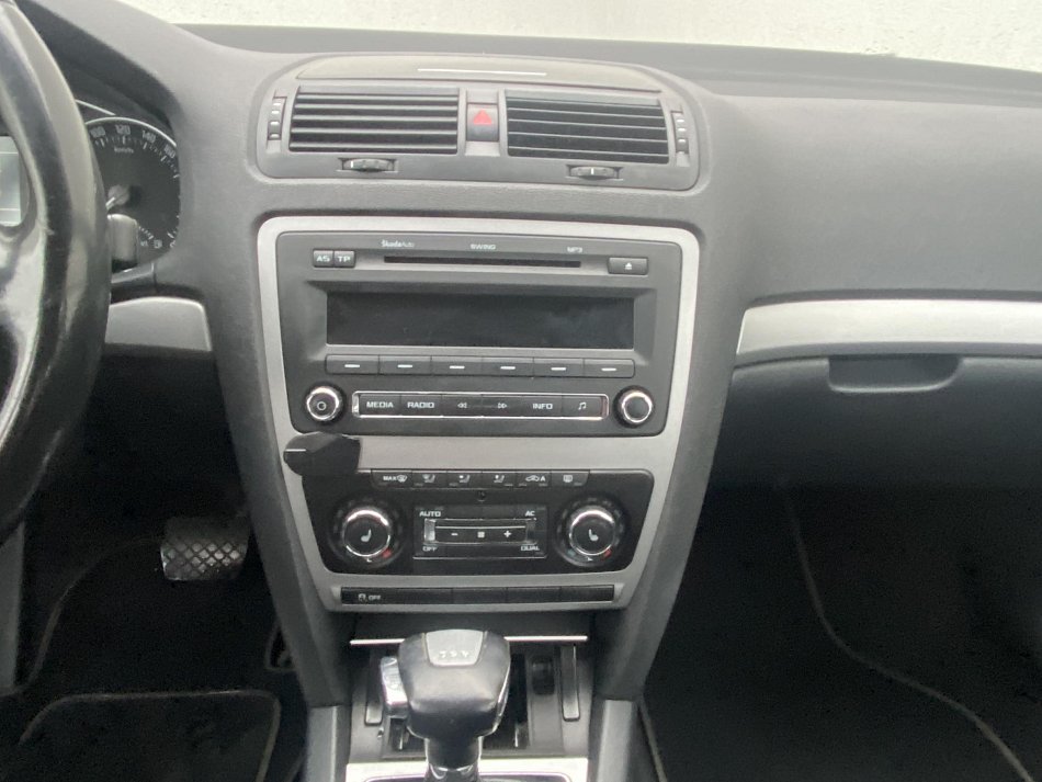 Škoda Octavia II 1.6 TDi Elegance