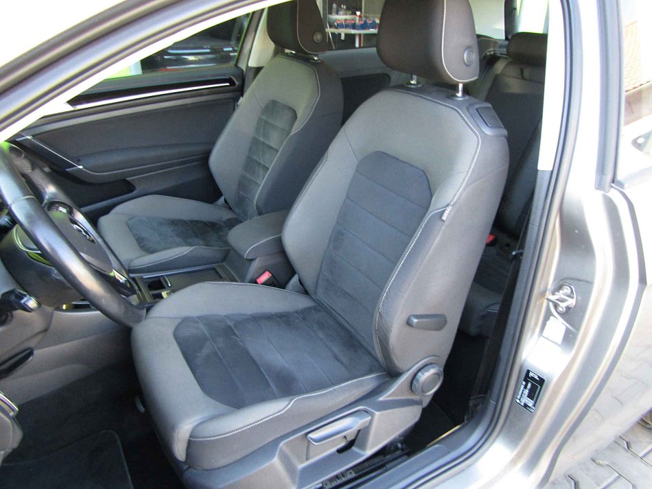 Volkswagen Golf 1.4 TSi Highline
