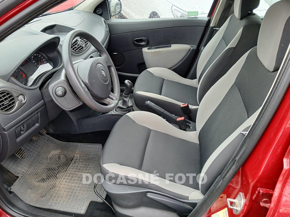 Renault Clio 1.2i 